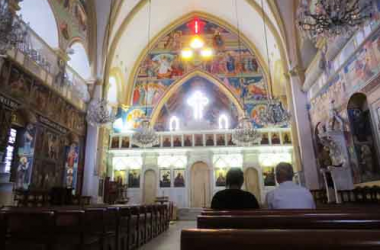 Интерьер церкви св. Димитрия в Бейруте. Фото «Благовест-инфо». Съёмка 2017 года.