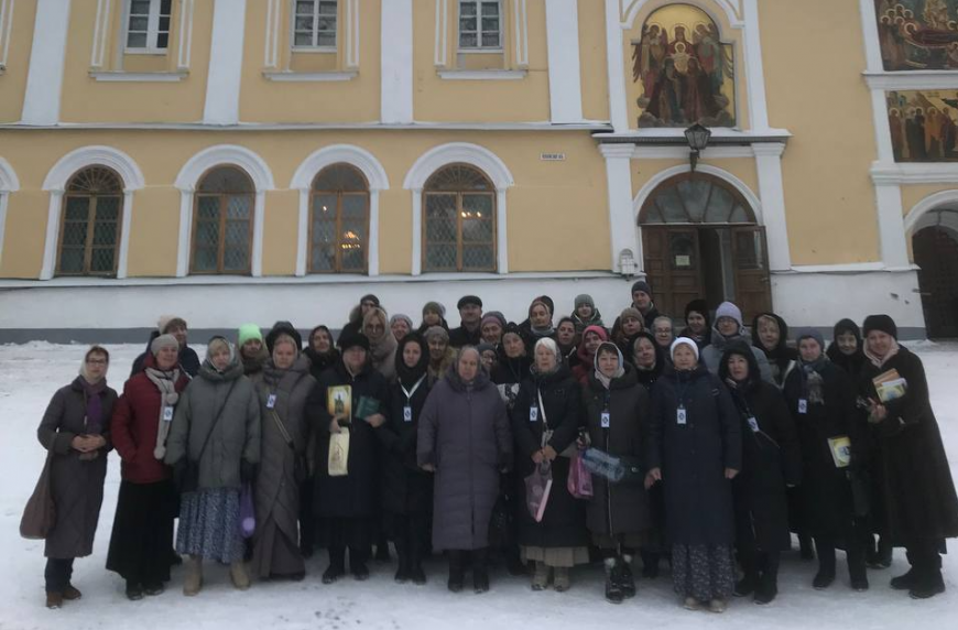 Печоры и Изборск: паломники ИППО поклонились святыням Псковской митрополии