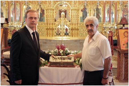Председатель Кипрского отделения ИППО Л.А. Буланов и хранитель мощей Христос Папандопулос