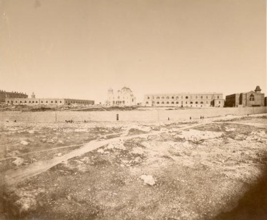 Общий вид на русские постройки в Иерусалиме. Кон.1880-х-нач.1890-х гг. Фотограф Ф.М.Тимон. Фотоальбом, посвященный Русской Духовной Миссии в Иерусалиме