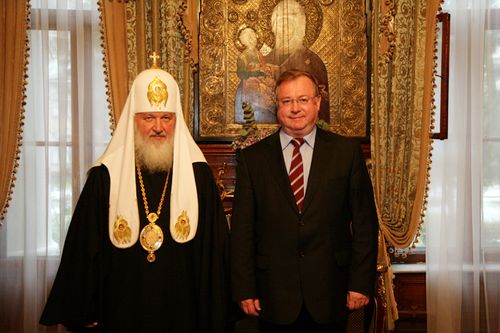 Святейший Патриарх Кирилл с Председателем ИППО С.В. Степашиным. 18 ноября 2009 г.
