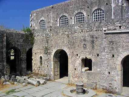 Развалины древнего храма, где служил, проповедовал и был похоронен свт. Николай,  в Мирах Ликийских, ныне г.Демре, Турция