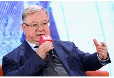 На форуме выступил и экс-премьер России, председатель Императорского Православного Палестинского общества Сергей Степашин. Фото: Артем Геодакян/ТАСС