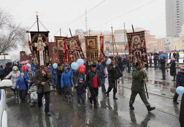 Пасхальный крестный ход в Екатеринбурге