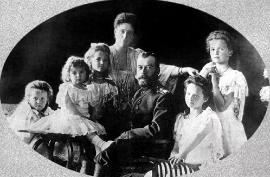 Император Николай II с семьёй. Фото: Public domain