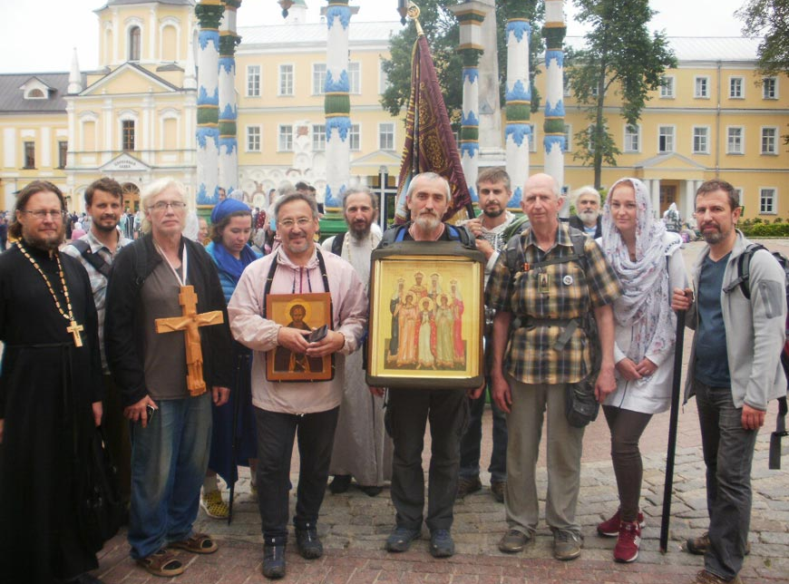 Завершение крестного хода в Троице-Сергиевой Лавре Завершение крестного хода в Троице-Сергиевой Лавре