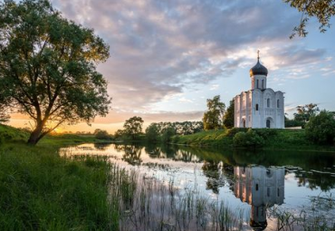 Храм Покрвоа на Нерли. Фото: nat-geo.ru