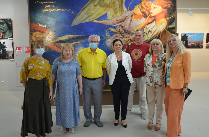 Члены Мордовского отделения ИППО среди участников выставки