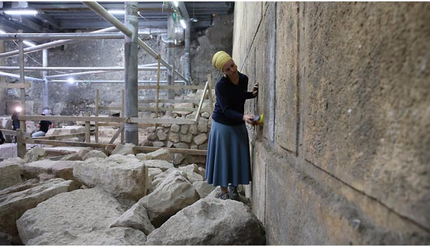 Стена Плача открывает свои секреты. Автор фото: Амит Шааби