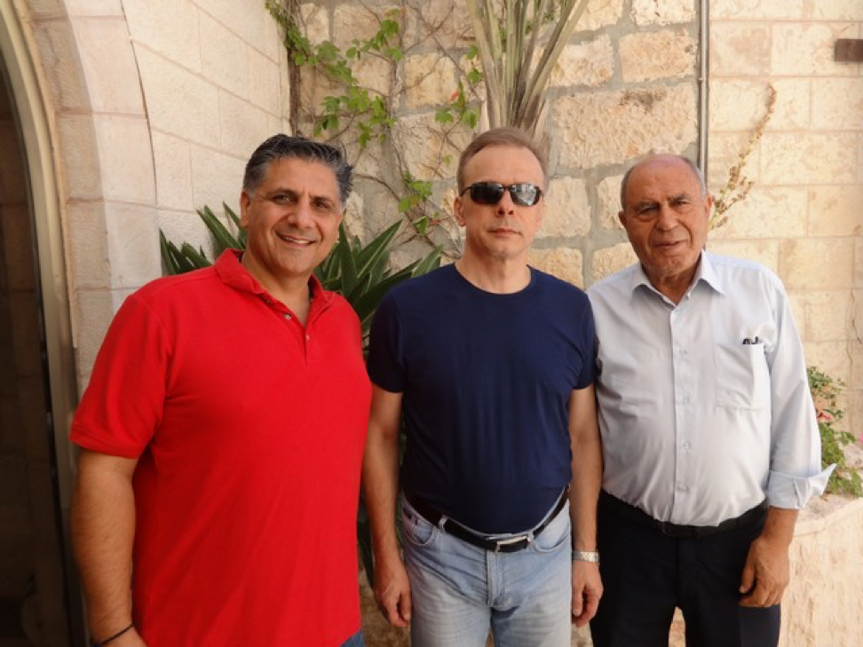 Директор паломнической гостиницы РДМ в Вифлееме Юрий Ромашук, председатель кипрского отделения ИППО Леонид Буланов и председатель вифлеемского отделения ИППО Дауд Матар.