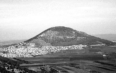 Гора Фавор. Вид от горы Свержения в Назарете