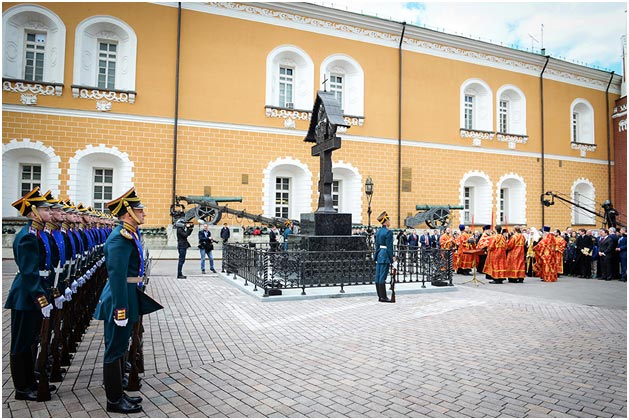 «Насилию, убийствам, какими бы политическими лозунгами они ни прикрывались, не может быть никакого оправдания…» Фото: пресс-служба Президента РФ