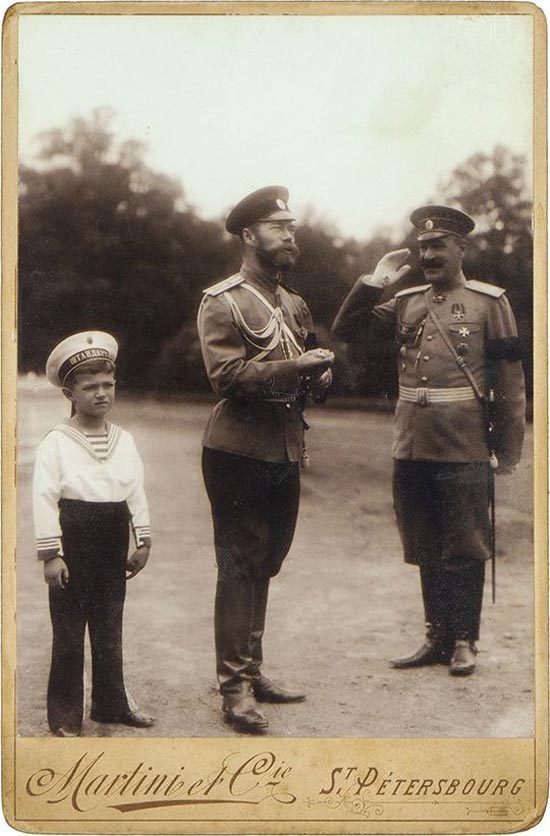 С Государем Императором и наследником Цесаревичем в Ливадии. 1910 год