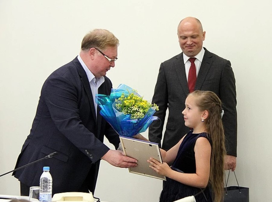 В Минстрое четвертый год проводится детский конкурс «Задай вопрос строителю». Фото предоставлено пресс-службой Минстроя РФ