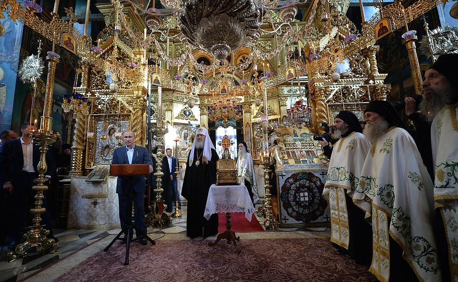 Во время посещения Русского на Афоне Свято-Пантелеимонова монастыря
