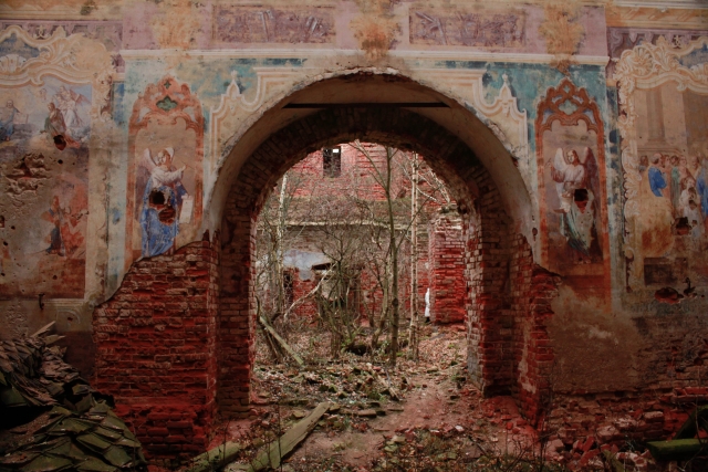 После пожара сохранились иконы. Затопленный храм с сохранившимися иконами. D святыни Руси ч.2.