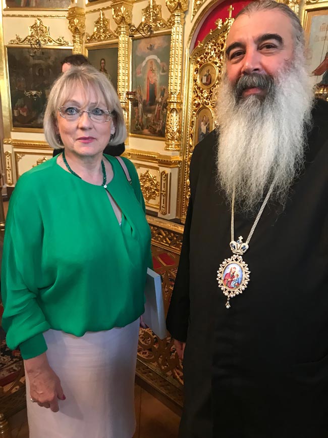 Елена Агапова с митрополитом  Латакийским Афанасием